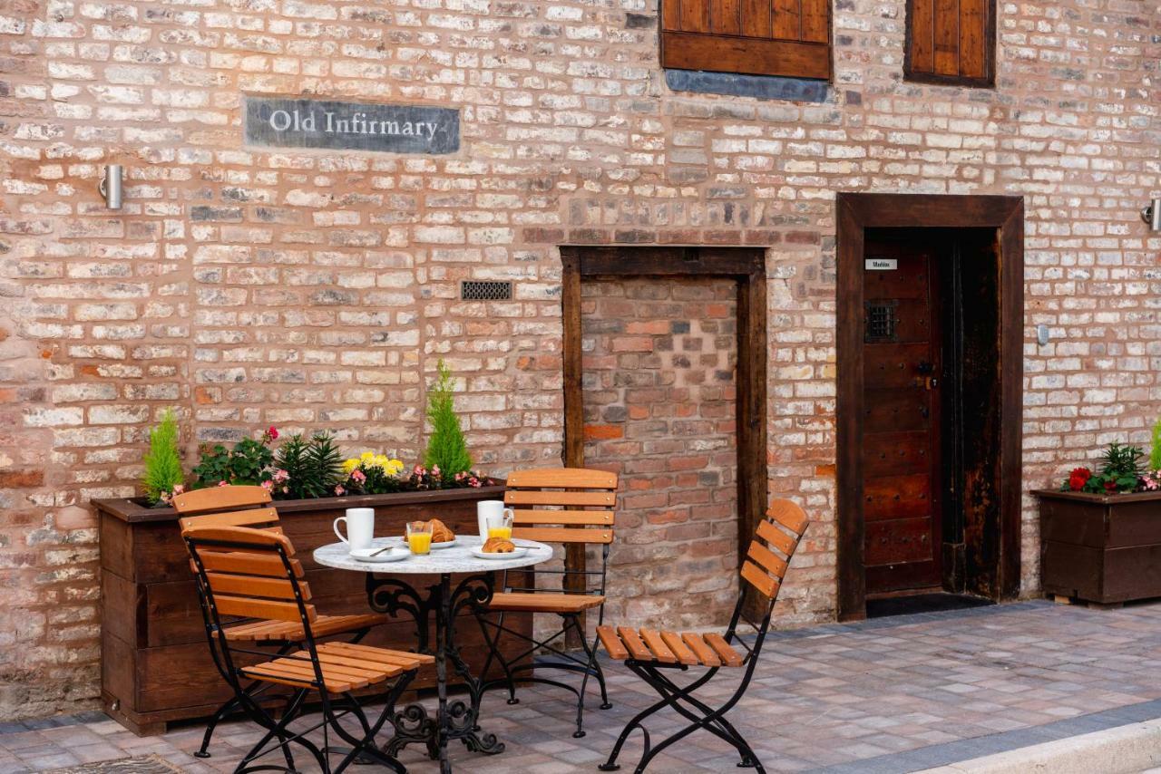 Old Infirmary Aparthotel Worcester Exterior foto